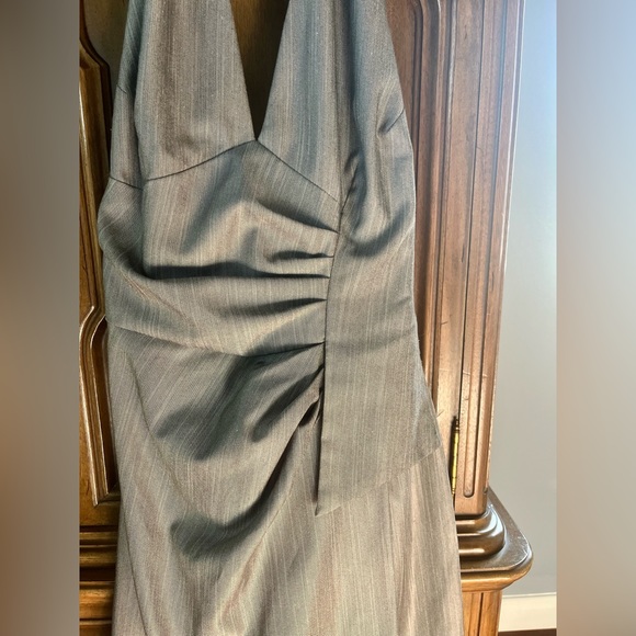Black Halo Womens Open Back V Neck Gray Ruched Sheath Dress Size 4 - Picture 6 of 6
